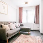 Stylish Flat 12 Min To Pera Museum In Sisli